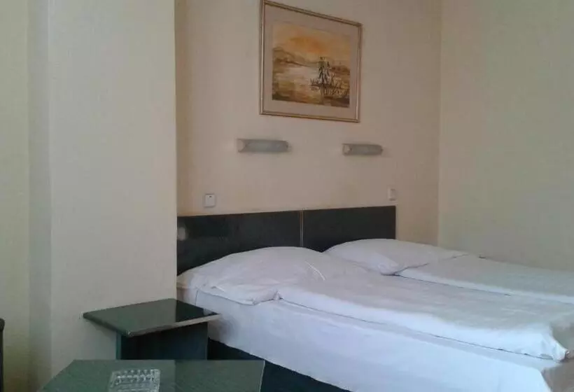 Fotos del hotel Bara Budapest:  15