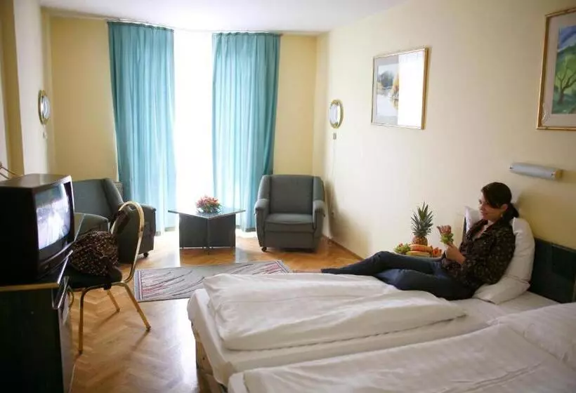 Fotos del hotel Bara Budapest:  16