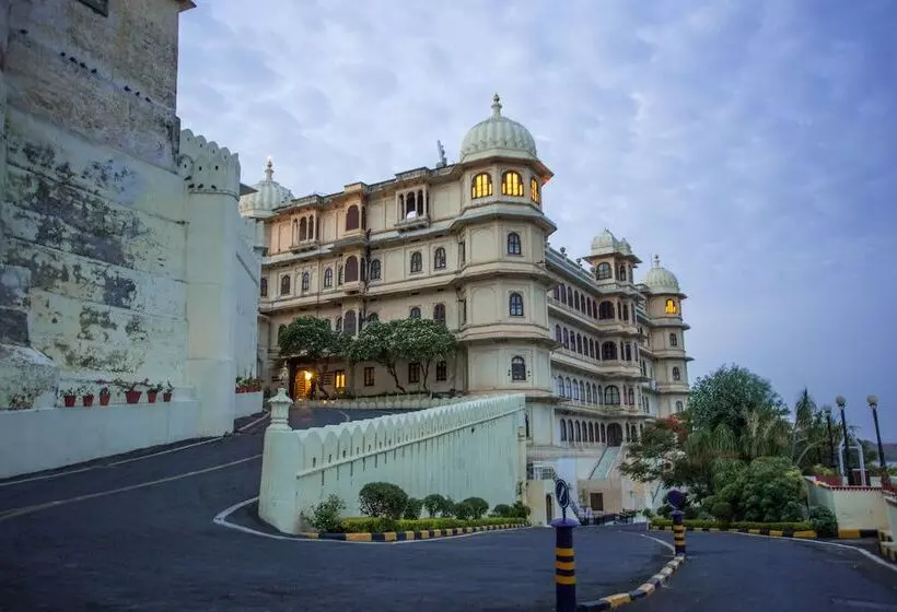 Taj Fateh Prakash Palace Udaipur