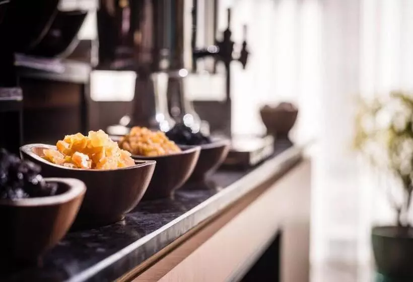 Fotos del hotel Courtyard By Marriott Baku:  8