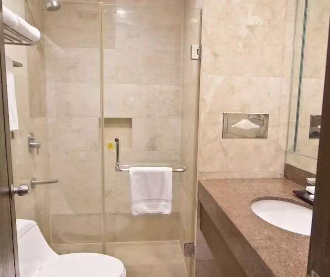 Fotos del hotel Makati Crown Regency:  7