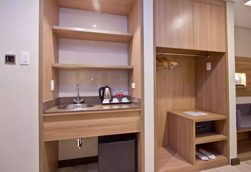 Fotos del hotel Makati Crown Regency:  25