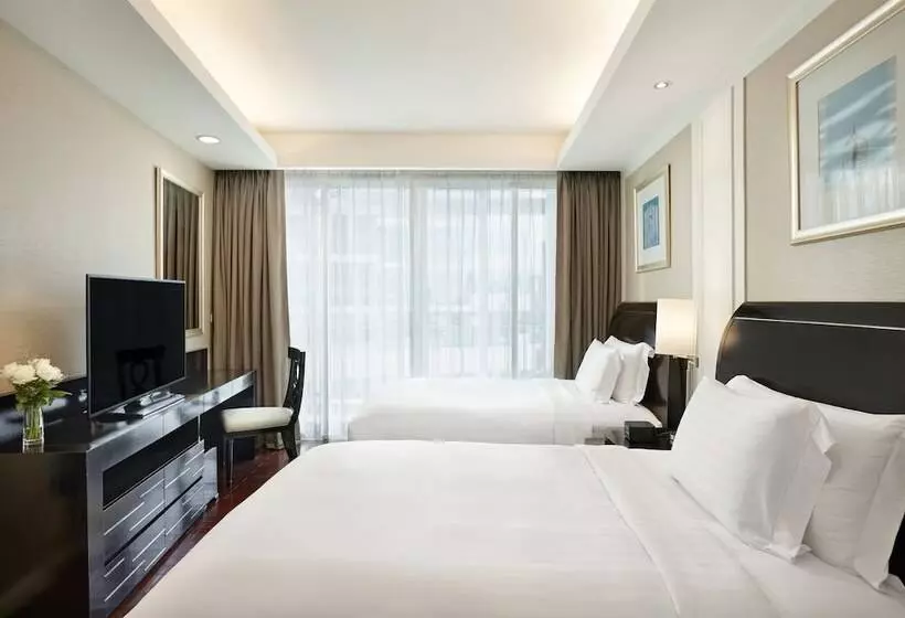 Dusit Suites Hotel Ratchadamri, Bangkok