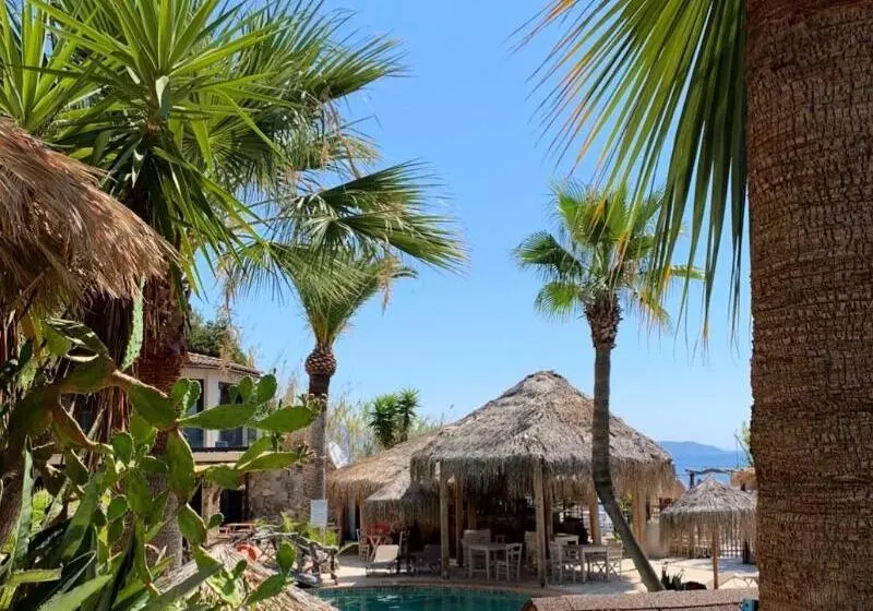 Fotos del hotel Gloria Maris Hotel Suites And Villa:  20