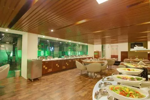 Fotos del hotel Monarch Luxur:  9