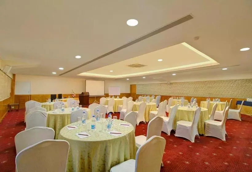 Fotos del hotel Monarch Luxur:  19