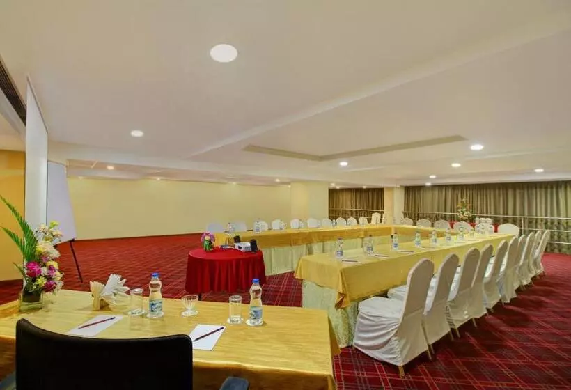 Fotos del hotel Monarch Luxur:  25