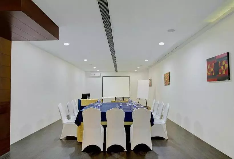 Fotos del hotel Monarch Luxur:  14