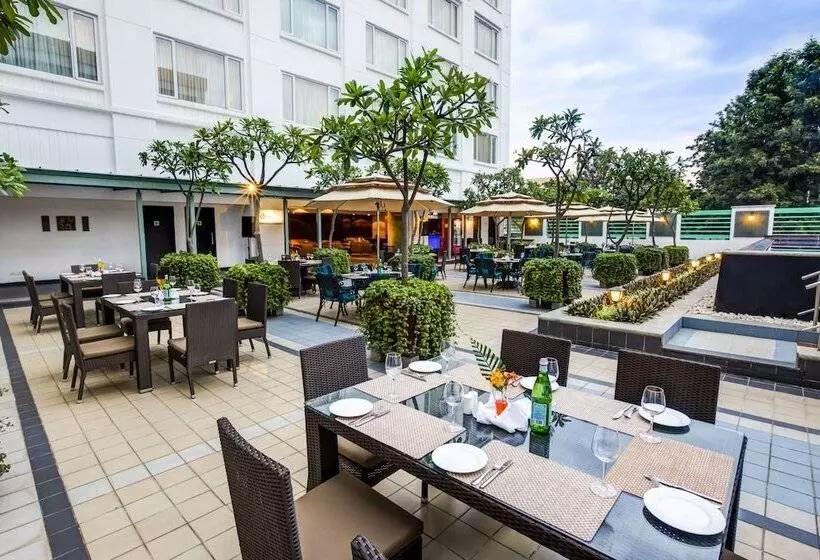 Fotos del hotel Radha Regent Electronic City:  15