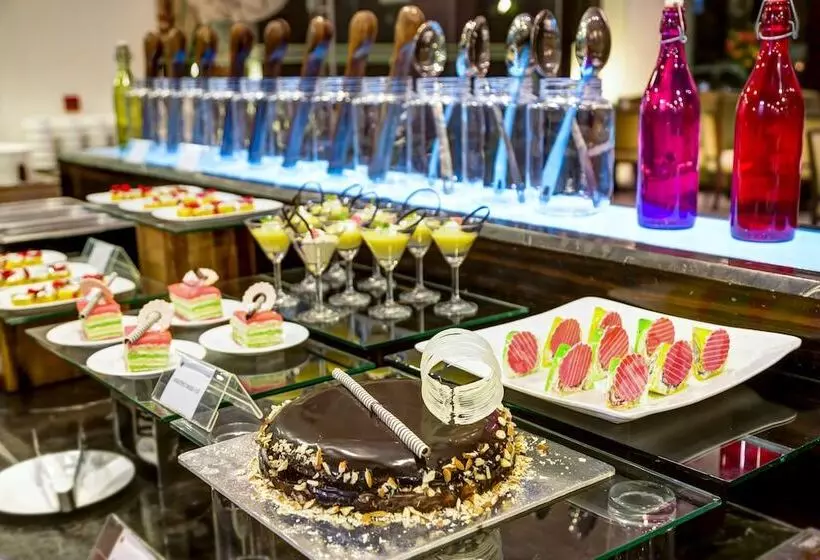 Fotos del hotel Radha Regent Electronic City:  23