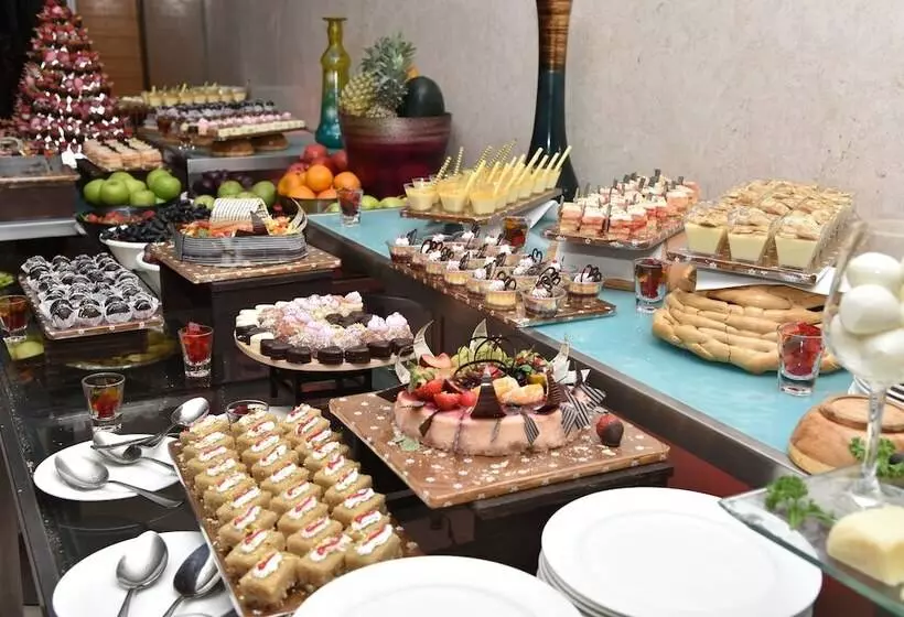 Fotos del hotel Radha Regent Electronic City:  7