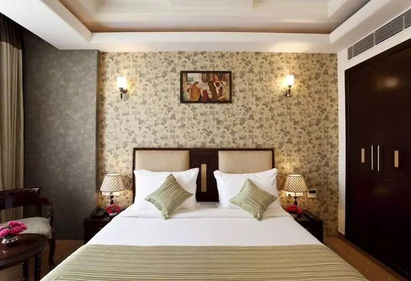 Fotos del hotel Saptagiri:  12