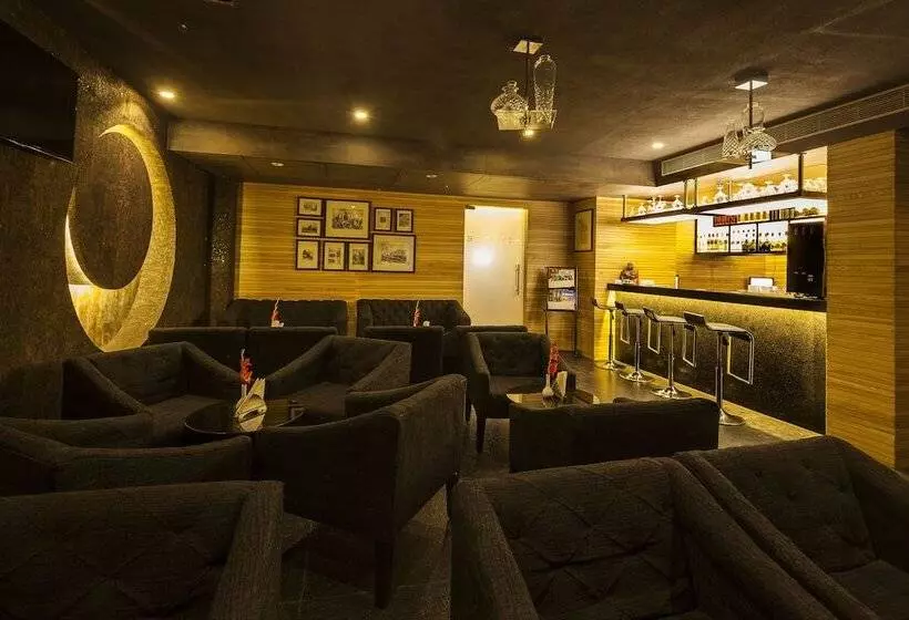 Fotos del hotel Vesta Maurya Palace:  10