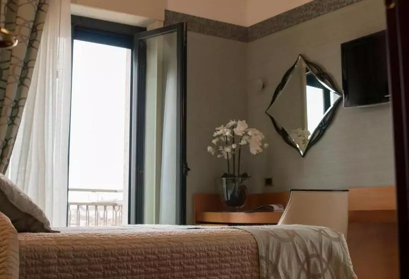 Fotos del hotel Europa:  16