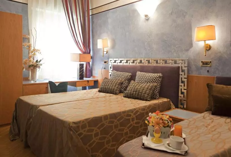 Fotos del hotel Europa:  5