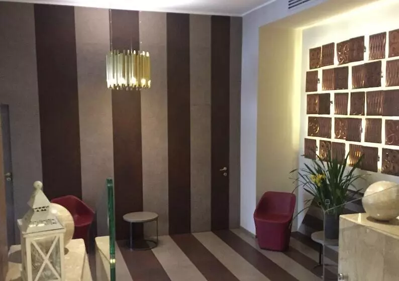 Fotos del hotel Lombardia:  2