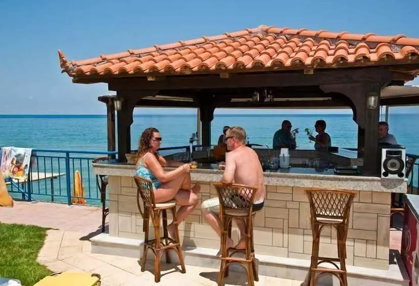 Fotos del hotel Ekavi:  3