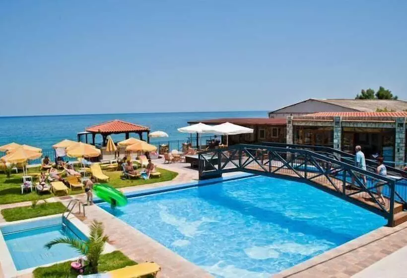 Fotos del hotel Ekavi:  6