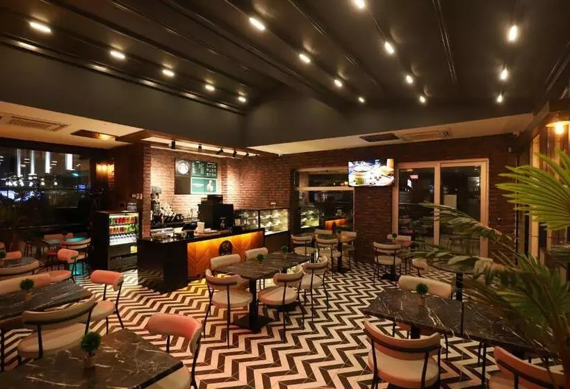 Fotos del hotel Ck Farabi:  17