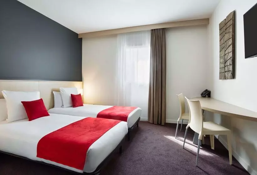 Sure  By Best Western Nantes Beaujoire