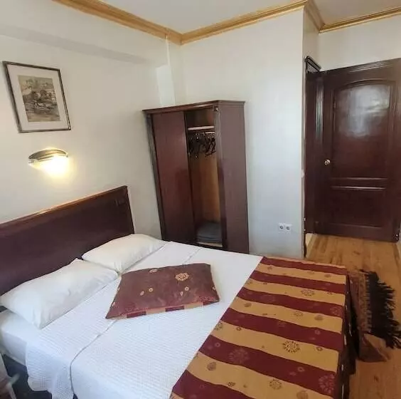 Fotos del hotel Abella:  8