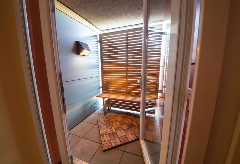 Fotos del hotel Novina Hotel Tillypark:  12