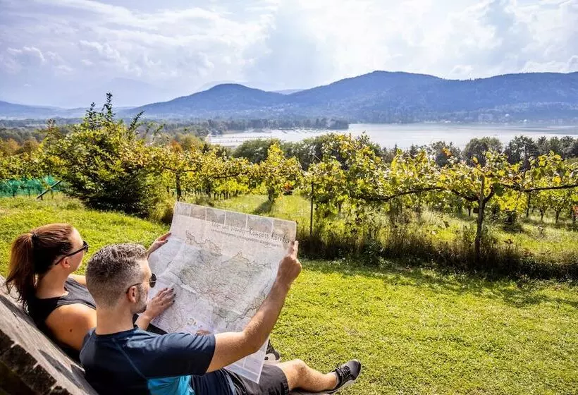 Fotos del hotel Seepark Wörthersee Resort:  6