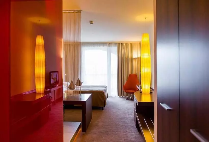 Fotos del hotel Seepark Wörthersee Resort:  7