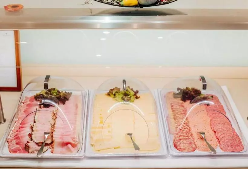 Fotos del hotel Seepark Wörthersee Resort:  8