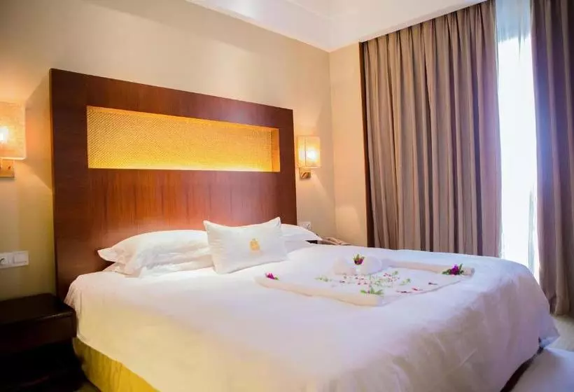 Fotos del hotel Golden Bay Resort:  5