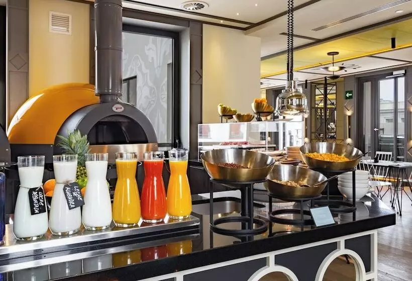 Fotos del hotel Pestana Cr7 Gran Vía Madrid:  3