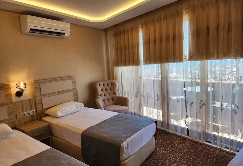 Fotos del hotel Nanda:  9