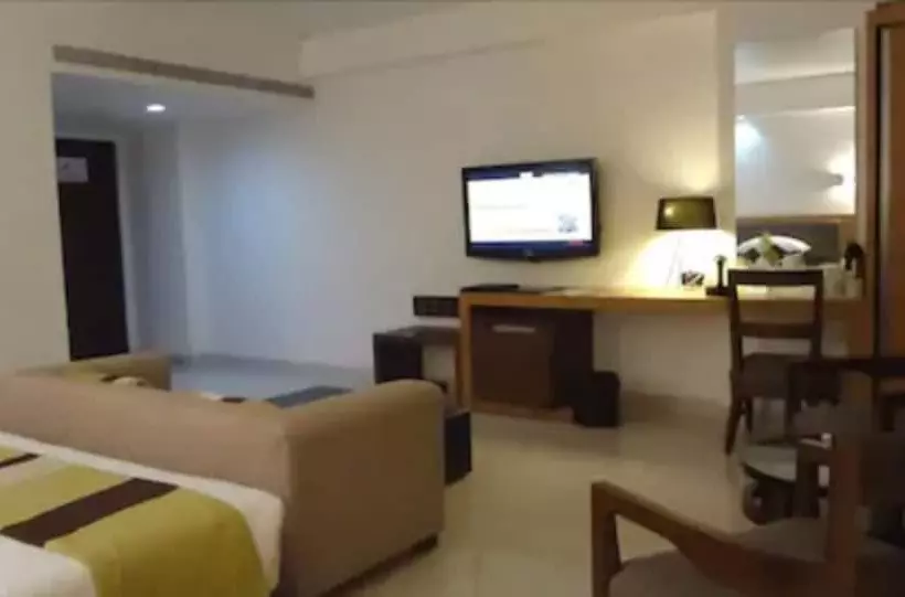 Fotos del hotel Suba International:  18