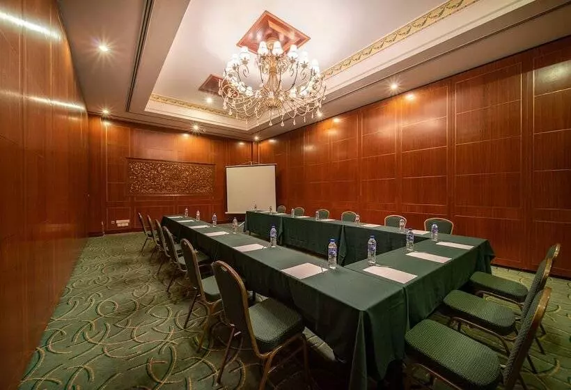 Fotos del hotel Century Pines Resort Cameron Highlands:  12