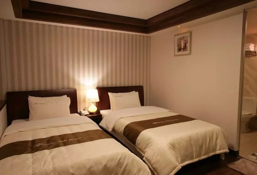 Fotos del hotel Hill House Myeongdong:  13