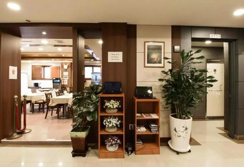 Fotos del hotel Hill House Myeongdong:  3