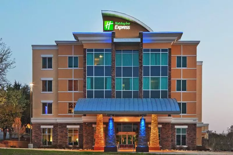 Fotos del hotel Holiday Inn Express & Suites North Dallas At Preston, An Ihg:  17