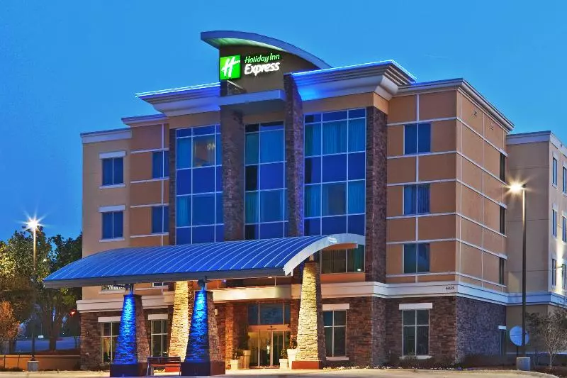 Fotos del hotel Holiday Inn Express & Suites North Dallas At Preston, An Ihg:  24