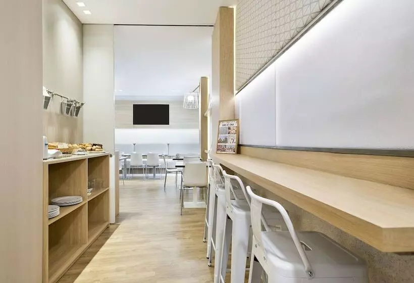 Fotos del hotel Laumon:  4