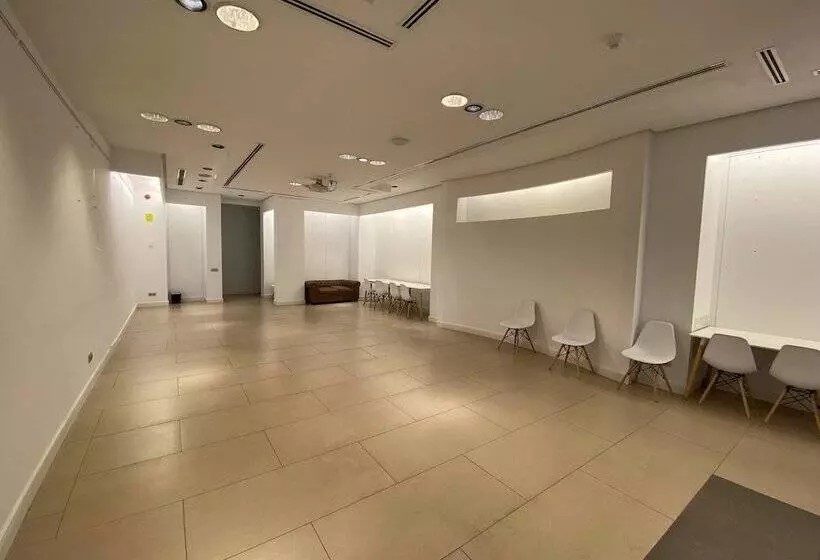 Fotos del hotel Madanis Liceo:  3