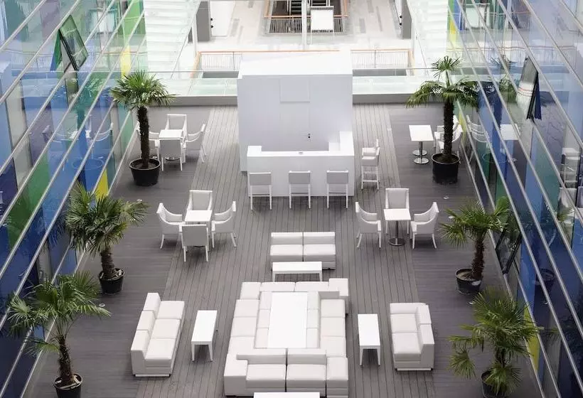 Fotos del hotel Kyriad Prestige Perpignan Centre Del Mon:  9