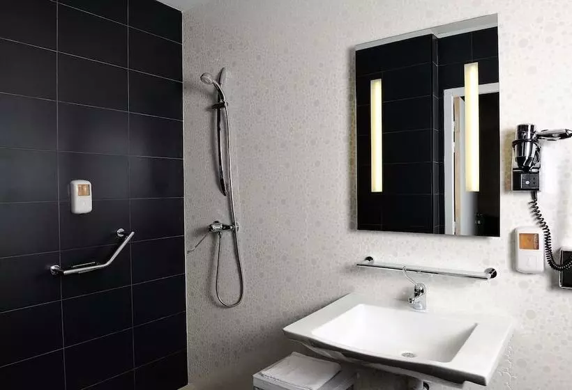 Fotos del hotel Kyriad Prestige Perpignan Centre Del Mon:  18