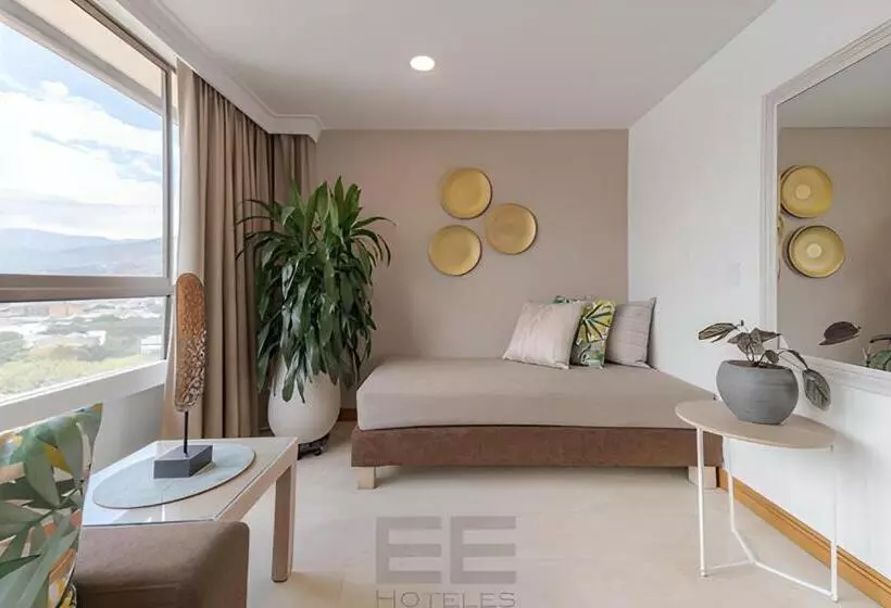 Fotos del hotel Alcázar De Oviedo:  11