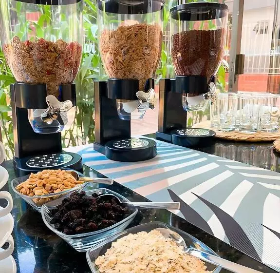 Fotos del hotel Alcázar De Oviedo:  5