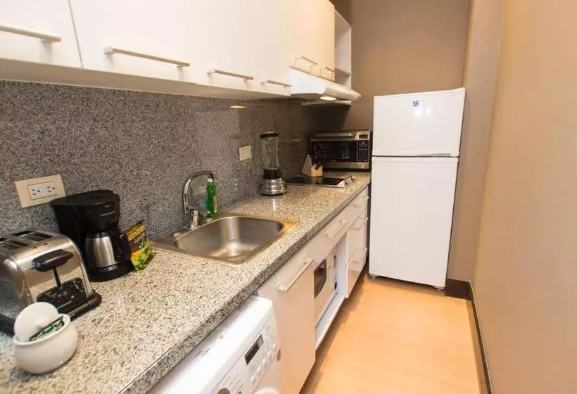 Fotos del hotel Hausuites:  3