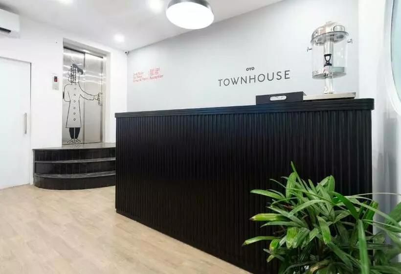 Fotos del hotel Oyo Townhouse 229  Mannat International:  2