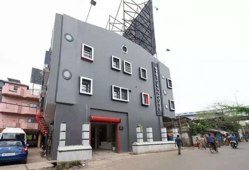 Fotos del hotel Oyo Townhouse 229  Mannat International:  3