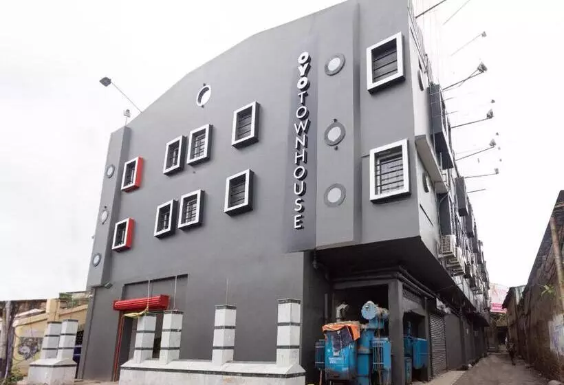 Fotos del hotel Oyo Townhouse 229  Mannat International:  7