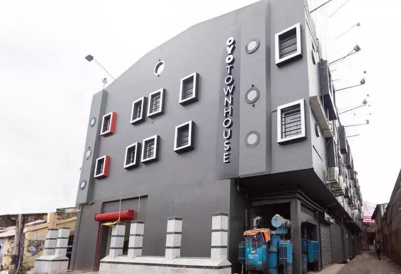 Fotos del hotel Oyo Townhouse 229  Mannat International:  6