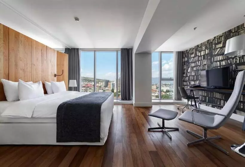 Fotos del hotel Holiday Inn - Tbilisi, An Ihg:  15